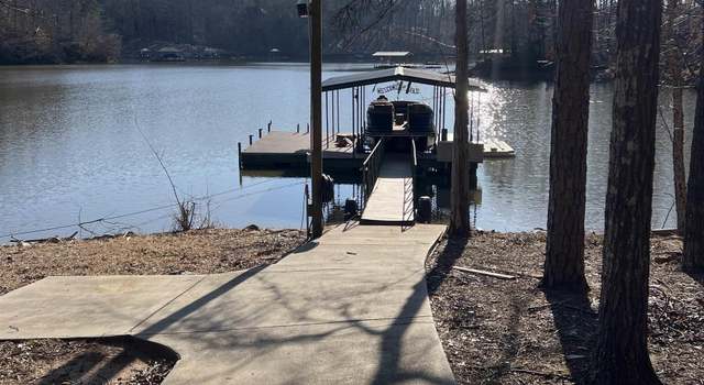 Photo of 758 S Alexander Rd, Seneca, SC 29678