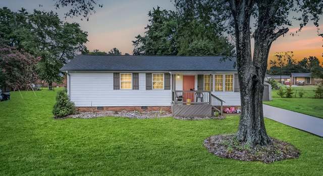 Photo of 4 Melrose Rd, Greenville, SC 29605