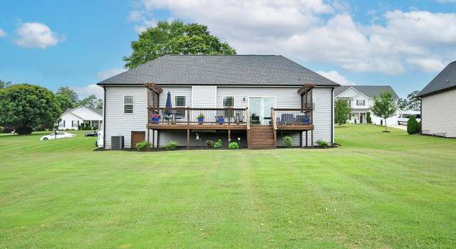 Photo of 371 Bright Farm Rd, Duncan, SC 29334
