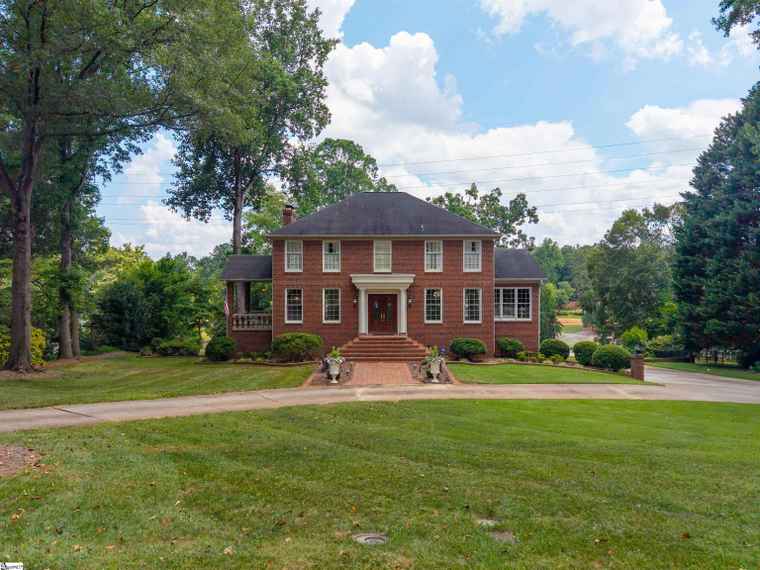 Photo of 61 Forest Ln Greenville, SC 29605
