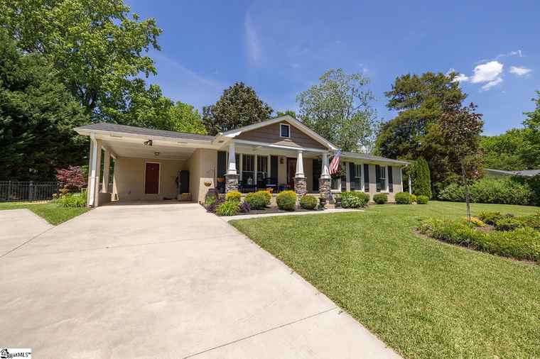 Photo of 7 Plano Dr Greenville, SC 29617
