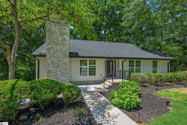 Photo of 101 Ashford Ave Greenville, SC 29609