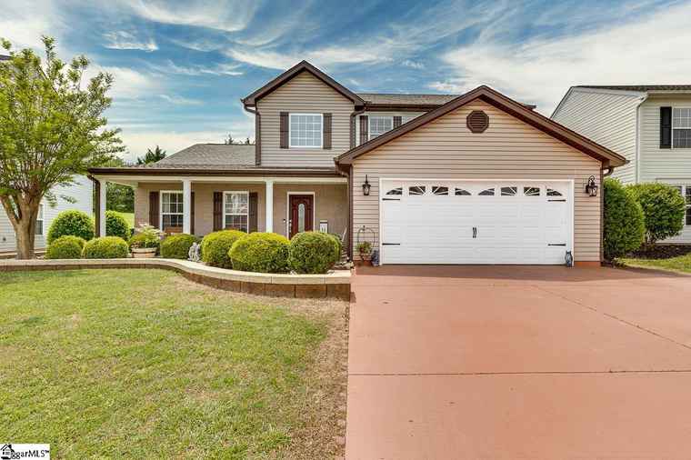 Photo of 402 Chartwell Dr Greer, SC 29650