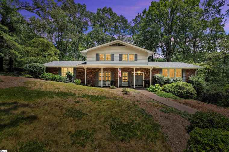 Photo of 12 Pimlico Ct Greenville, SC 29607