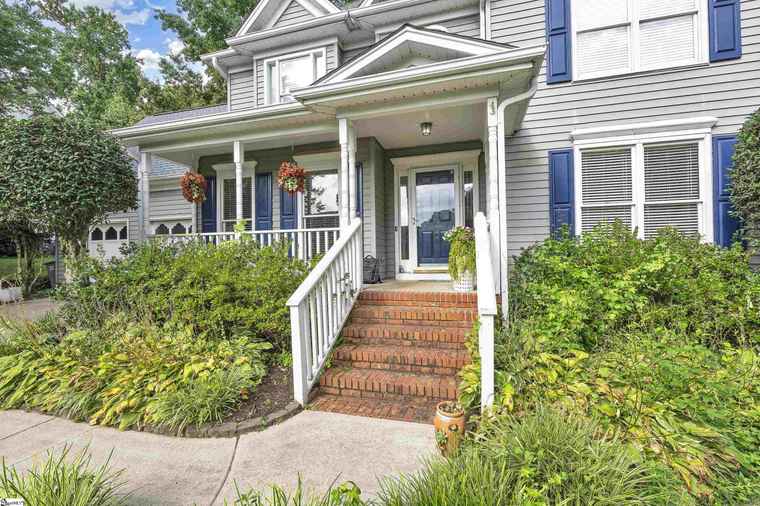 Photo of 413 Bright Water Ln Greenville, SC 29609