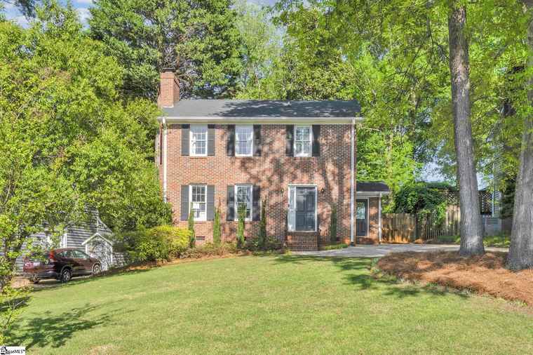 Photo of 15 Moultrie St Greenville, SC 29605