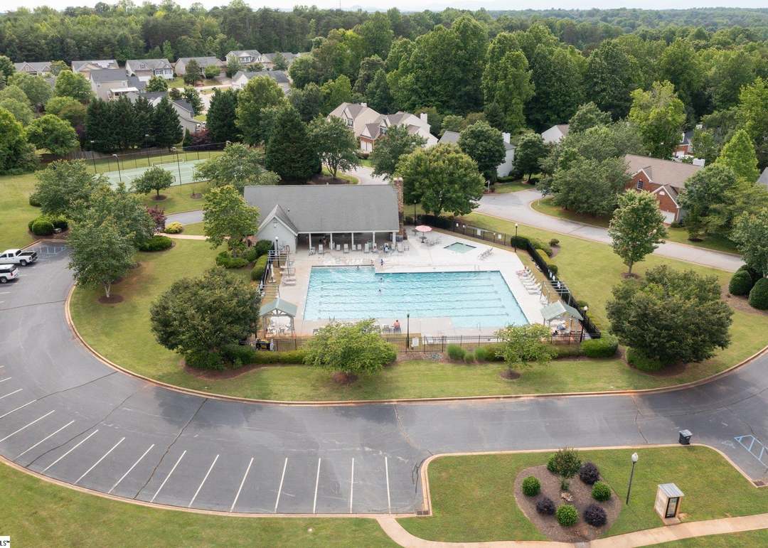 5 Mountain Face Ct, Greenville, SC 29617