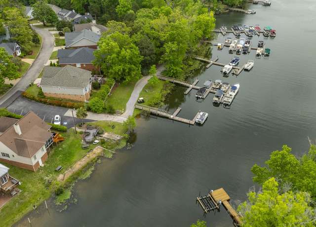 Property at 124 Pond Edge Ln, Chapin, SC 29036, 4 beds, 2.5 baths