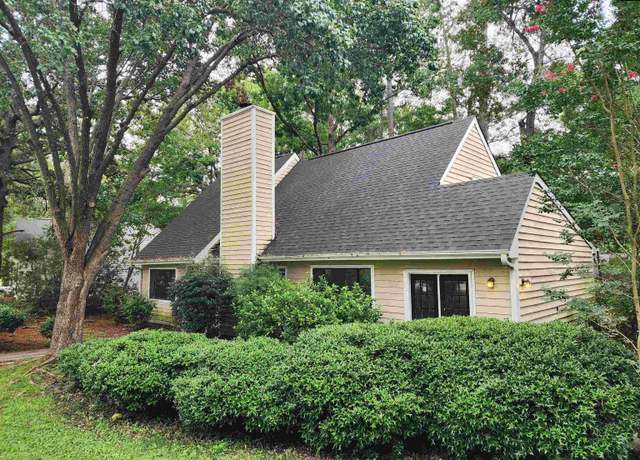 Property at 1 Pioneers Point Ct, Irmo, SC 29063, 4 beds, 2.5 baths