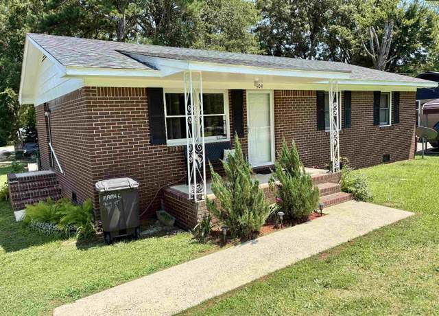 Property at 909 Mamie St, Newberry, SC 29108-9999, 3 beds, 1.5 baths