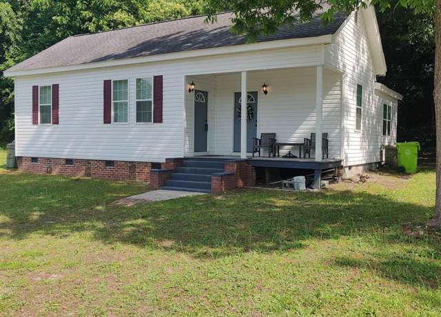 Property at 202 Carolina St, Columbia, SC 29201-4352, 3 beds, 2 baths