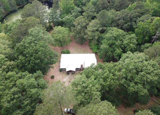 Property at 141 Frost Rd, Camden, SC 29020, 3 beds, 2 baths