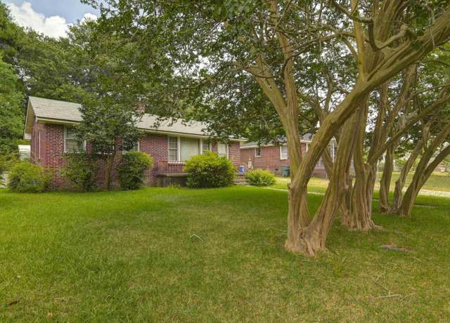 Property at 1522 Hibiscus St, Columbia, SC 29256-4716, 3 beds, 1 bath