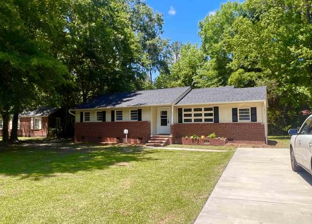 Property at 609 E Charlotte Ave, Sumter, SC 29150, 3 beds, 1 bath