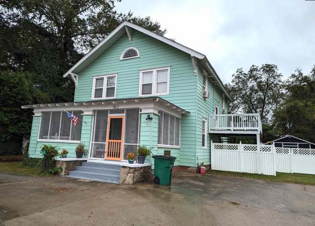 Property at 702 Calhoun St, Johnston, SC 29832, 4 beds, 2 baths
