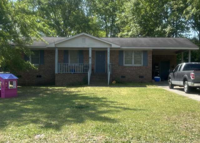 Property at 919 Meadow Dr, Lugoff, SC 29078, 3 beds, 1 bath