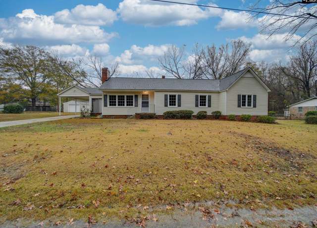 Property at 1010 Laurens St, Camden, SC 29020, 4 beds, 2.5 baths