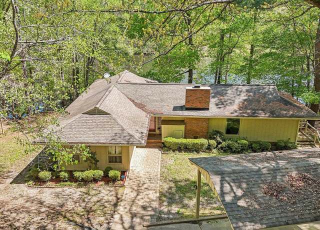 Property at 334 Lakeview Cir, Lugoff, SC 29078, 3 beds, 2 baths