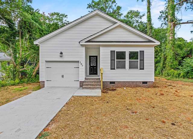 Property at 207 Pineneedle Rd, Columbia, SC 29203, 3 beds, 2 baths