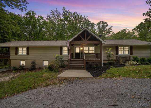 Property at 2689 Old Stagecoach Rd, Bethune, SC 29009, 4 beds, 3 baths