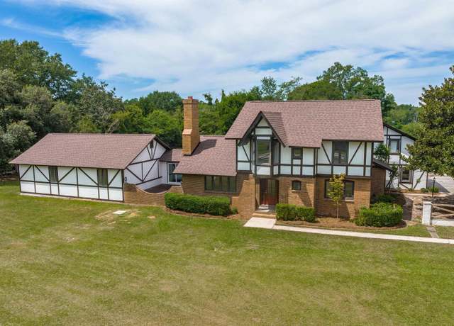 Property at 812 Motley Rd, Hopkins, SC 29061, 8 beds, 5.5 baths