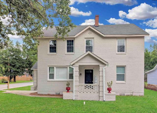Property at 615 Chesnut St, Camden, SC 29020, 5 beds, 3 baths