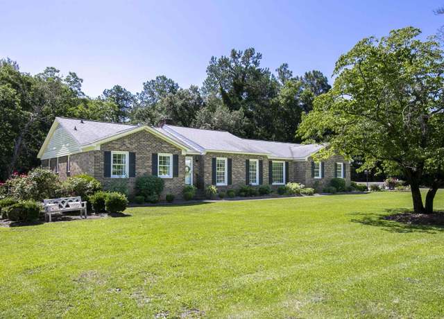 Property at 16 Cedar Dr, Lugoff, SC 29078, 4 beds, 2.5 baths
