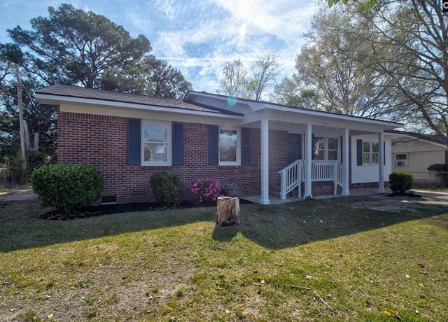 Property at 610 Conway Cir, Camden, SC 29020, 3 beds, 2 baths