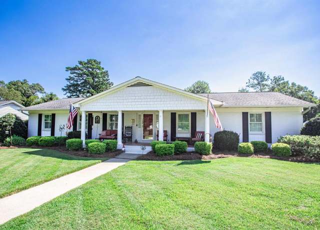 Property at 1600 Mill St, Camden, SC 29020-0000, 5 beds, 3.5 baths