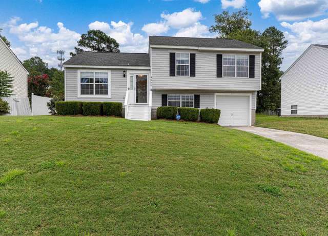 Property at 320 Oakbrook Village Rd, Columbia, SC 29223, 3 beds, 2.5 baths