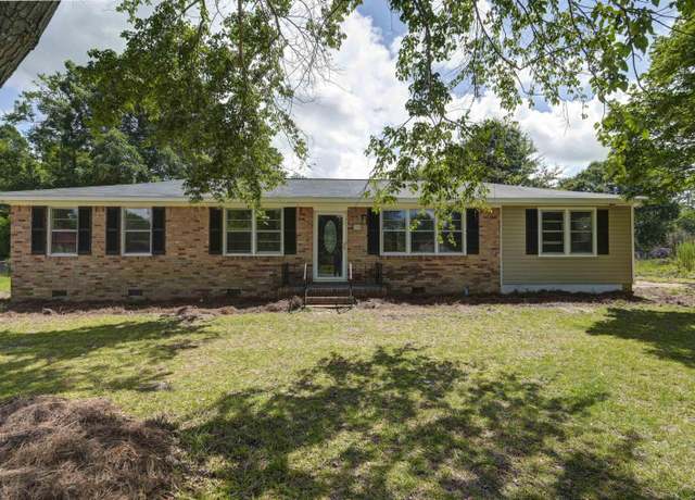Property at 200 Waterloo Dr, Lexington, SC 29072, 3 beds, 1.5 baths