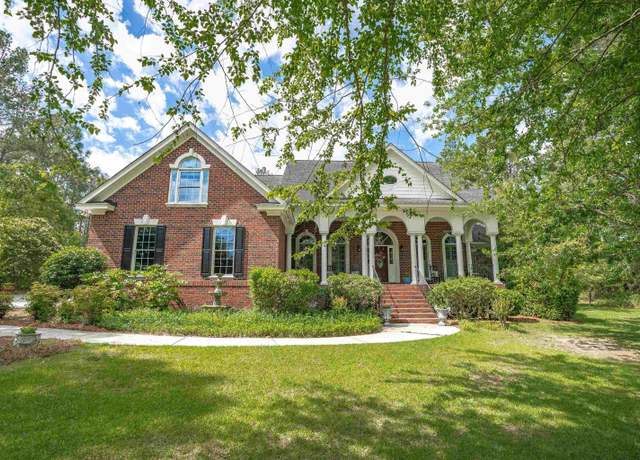 Property at 17 Laurel Bluff Ct, Columbia, SC 29229, 5 beds, 4 baths