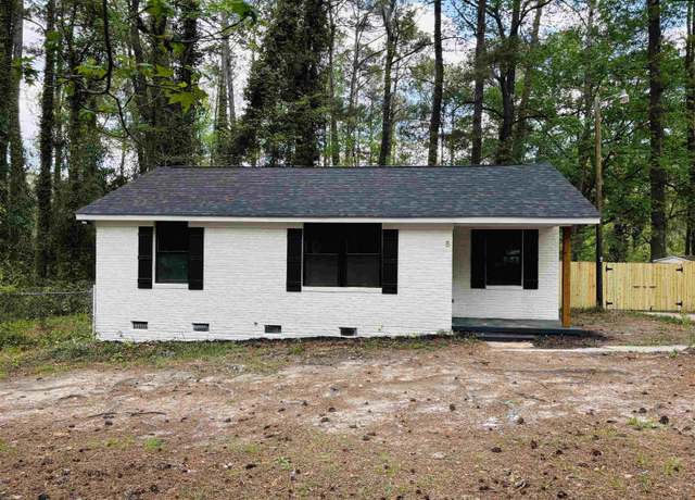 Property at 8 Dayton St, Columbia, SC 29203, 3 beds, 1 bath