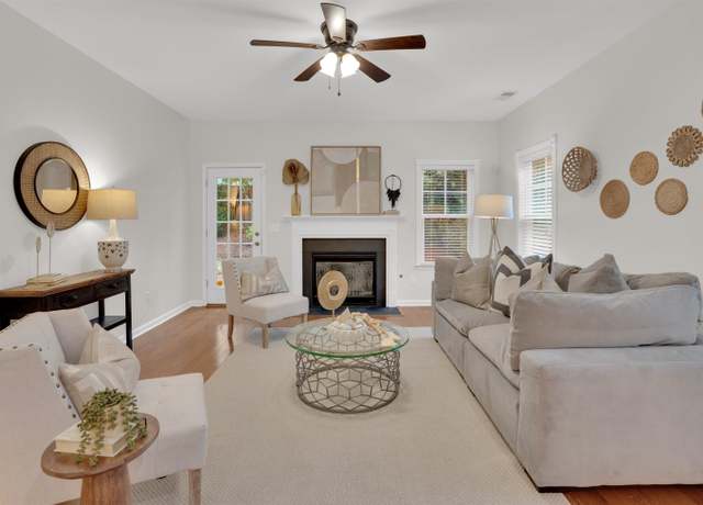 Property at 649 Clover View Rd, Chapin, SC 29036, 5 beds, 2.5 baths