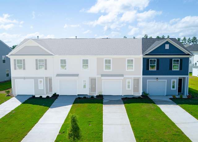 Property at 1230 Wylie St Unit A, Camden, SC 29020, 3 beds, 2.5 baths