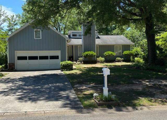 Property at 100 Clee Hill Ct, Irmo, SC 29063-3000, 3 beds, 2 baths