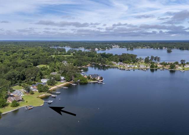 Property at 560 Sandy Point Rd, Lexington, SC 29072-9225, 3 beds, 2.5 baths
