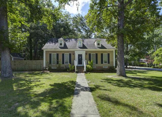 Property at 2 Forest Trace Ct, Forest Acres, SC 29204, 4 beds, 2 baths