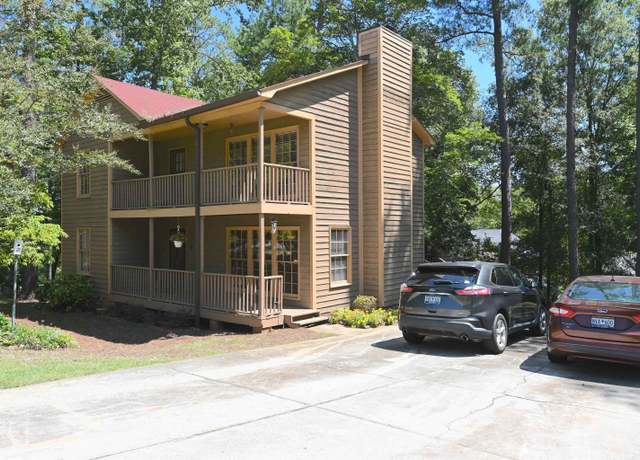 Property at 110 Bilton Rd, Columbia, SC 29212, 3 beds, 2.5 baths