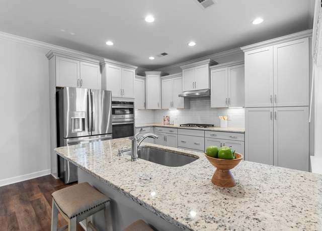 Property at 814 Dutchmaster Dr, Chapin, SC 29036, 3 beds, 3.5 baths