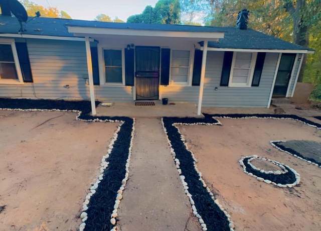 Property at 130 Greene St, Winnsboro, SC 29180, 2 beds, 1 bath
