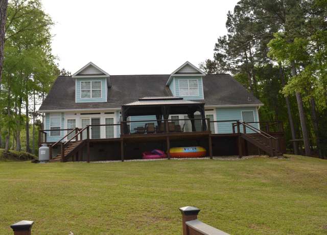 Property at 2550 Lake Rd, Ridgeway, SC 29130, 4 beds, 3 baths
