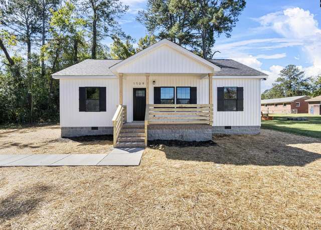Property at 429 Saddletrail Dr, Columbia, SC 29203, 3 beds, 2 baths