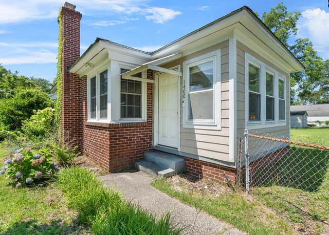 Property at 1400 Axtell Dr, Cayce, SC 29033, 3 beds, 1 bath