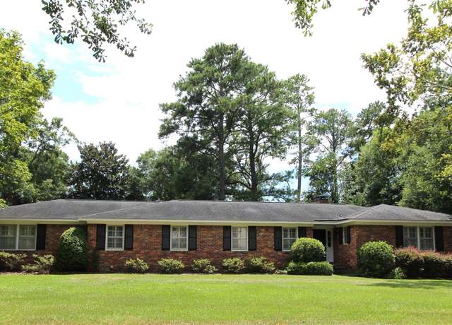 Property at 102 Rustic Ct, Columbia, SC 29210, 4 beds, 3.5 baths