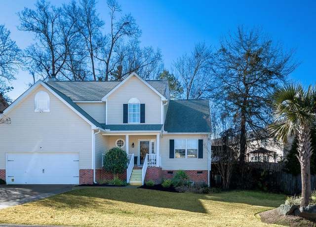 Property at 149 Bay Front Dr, Chapin, SC 29036, 4 beds, 2.5 baths