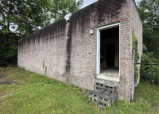 Property at 316 Dingle St, Sumter, SC 29150, 1 bed, 1 bath