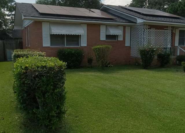 Property at 111 Richard St, Manning, SC 29102, 3 beds, 2 baths