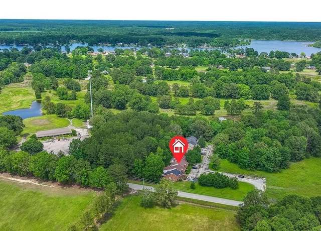 Property at 1058 Golf Villa Way, Summerton, SC 29148, 1 bed, 2 baths