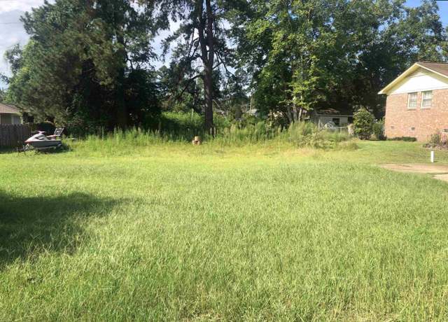 Property at 1049 Wisteria Dr, West Columbia, SC 29169